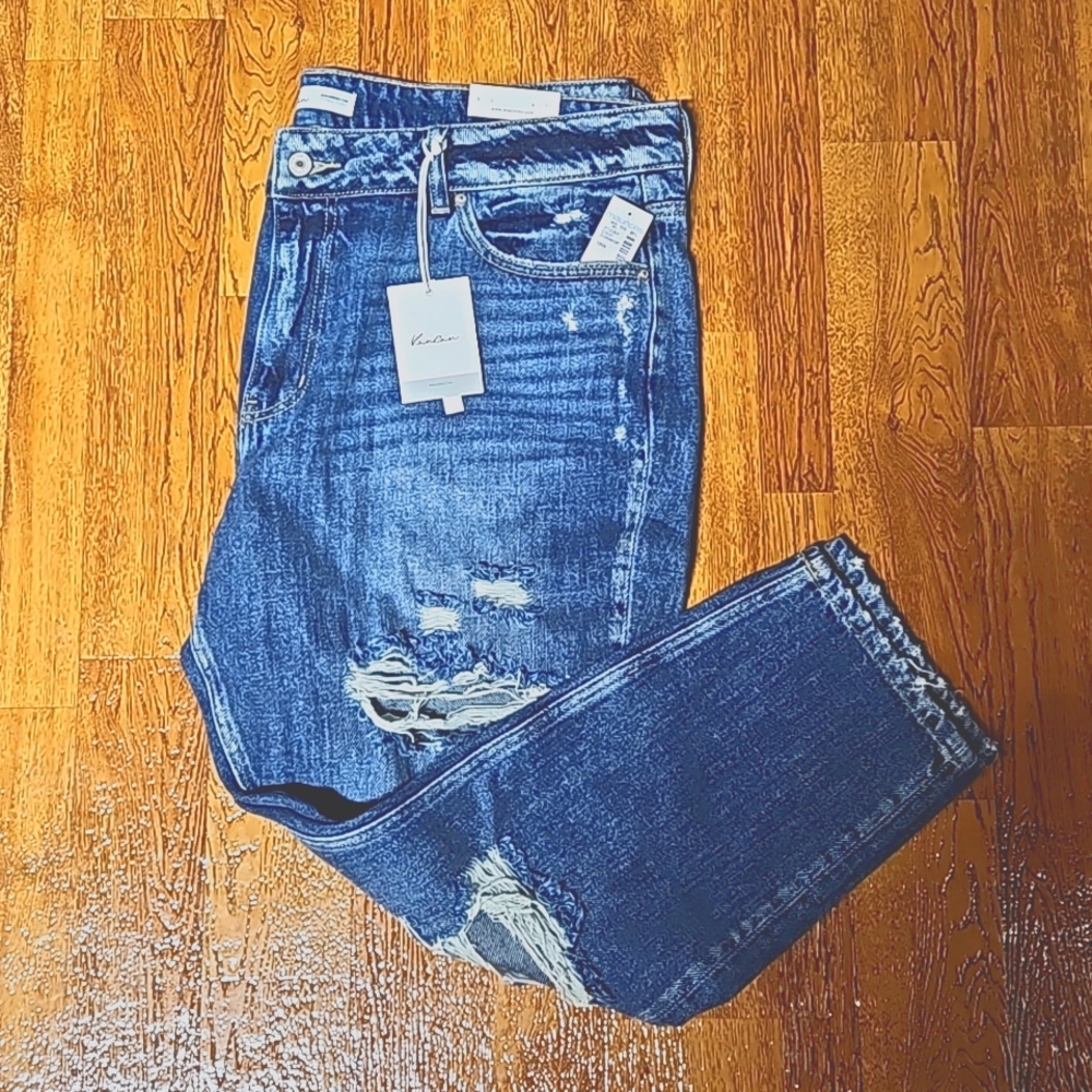 NWT Kancan destructed mom jeans